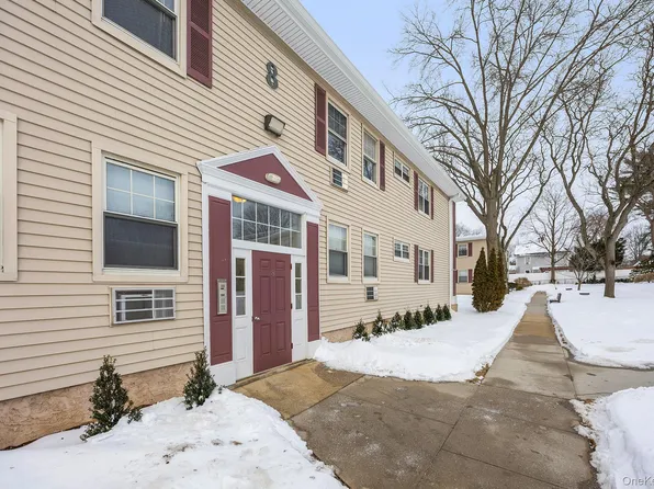 324 Post Avenue #8F, Westbury, NY 11590