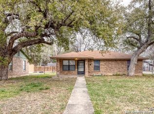 418 Encino St, Uvalde, TX 78801