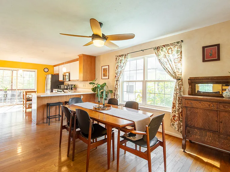 110 Chisholm Pl — Photo 6