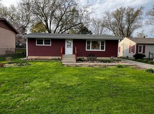 8918 W Sunset Dr, Wonder Lake, IL