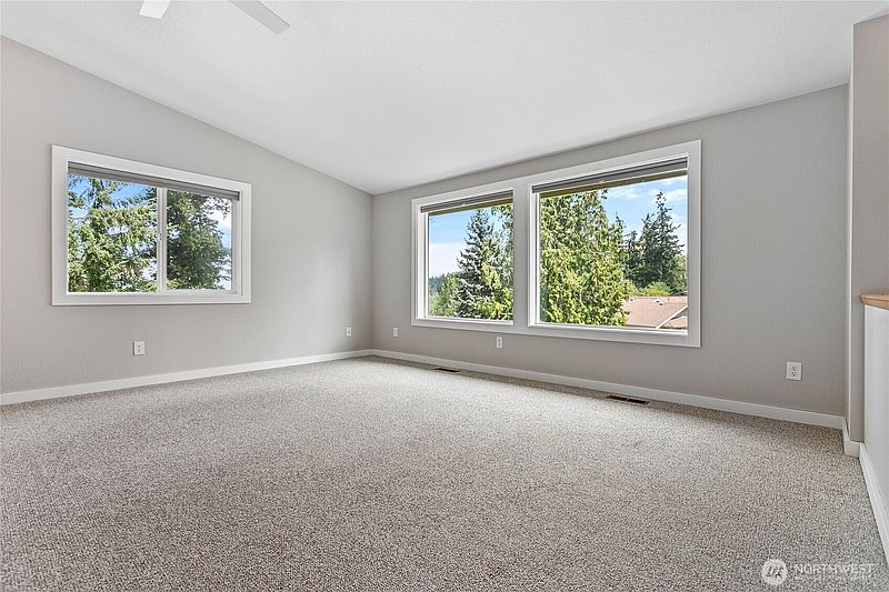 5th image of 3881 Magrath Road