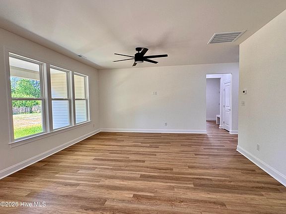 3rd image of 851 Fairway Road