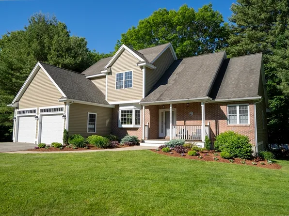5 Lane Farm Dr, Bedford, MA 01730