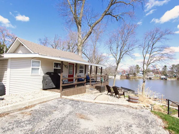 2371 Untalulti Dr Unit 9, Monticello, IN 47960