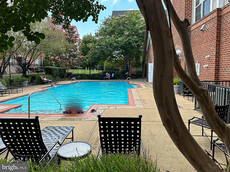 4850 Eisenhower Ave #314 — Photo 3