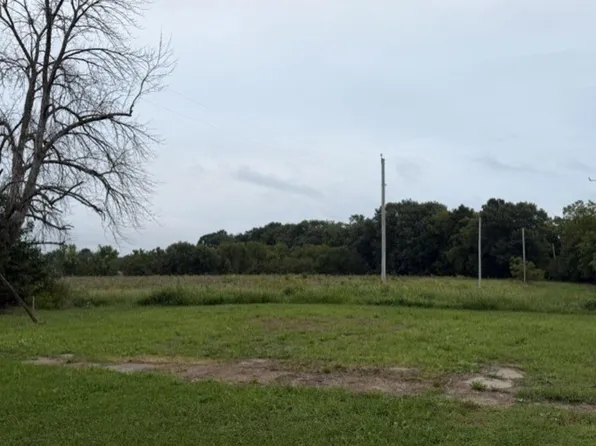 220 N Broad St, Loraine, IL 62349