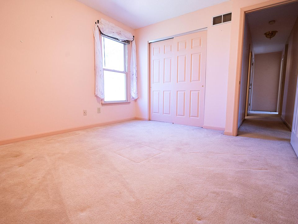 19th image of 11021 Paddock Dr