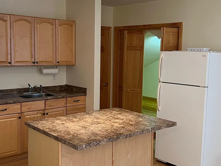 46 Englewood Rd #46R — Photo 1