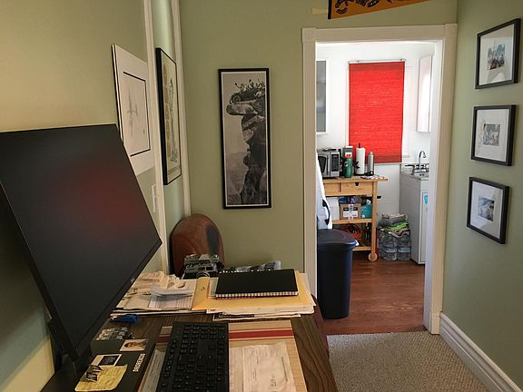 4th image of 580 N Raymond Ave APT 3