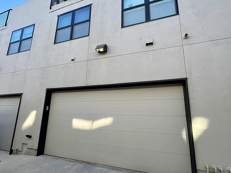 2118 Brackenridge St #2 — Photo 35
