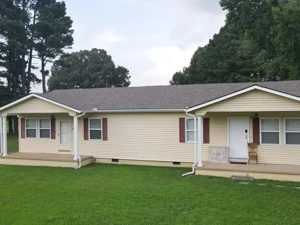 120-122 Ivie Cir, Martin, TN 38237