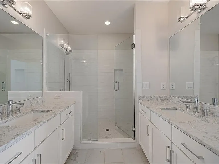 733 Taylor Ct NE — Photo 30