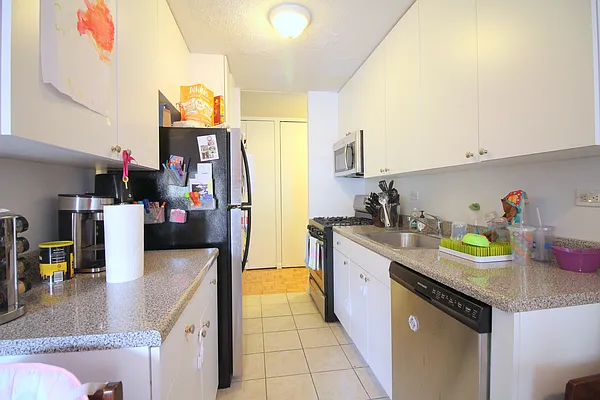 Rented by Corcoran | media 12