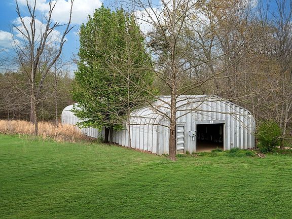 3rd image of 264 Firetower Rd