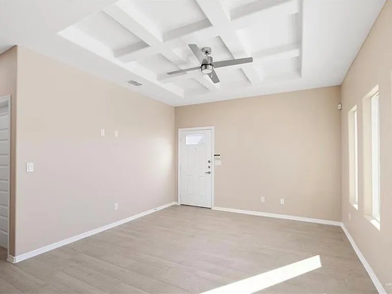 3109 W Kenwood St — Photo 3