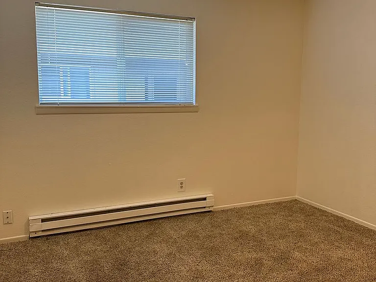 452-Trinity Apartments — Photo 14