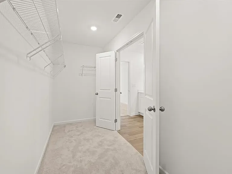 966 Evergreen Rd — Photo 4