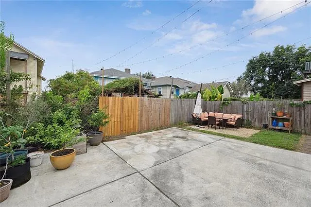 2514 Amelia St — Photo 17