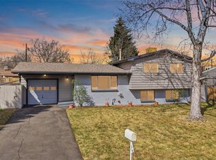323 S Robb Way, Lakewood, CO 80226
