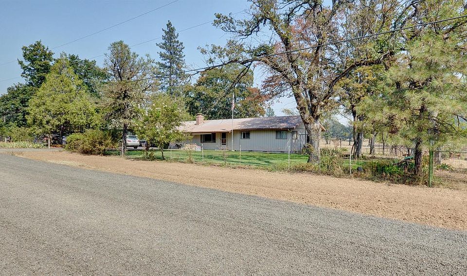 1st image of 168 Rock Cres