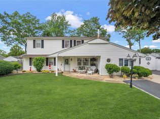 51 Clymer St, Port Jefferson Station, NY 11776