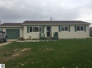 2667 N Nottawa Rd, Mount Pleasant, MI 48858