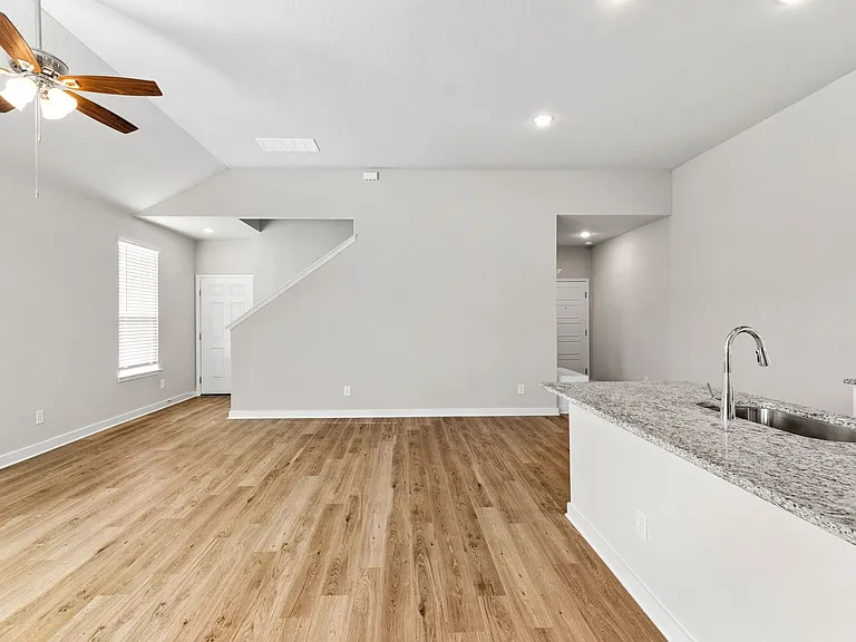 707 Staglin St #A — Photo 10