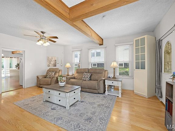 5th image of 1809 Clawson St