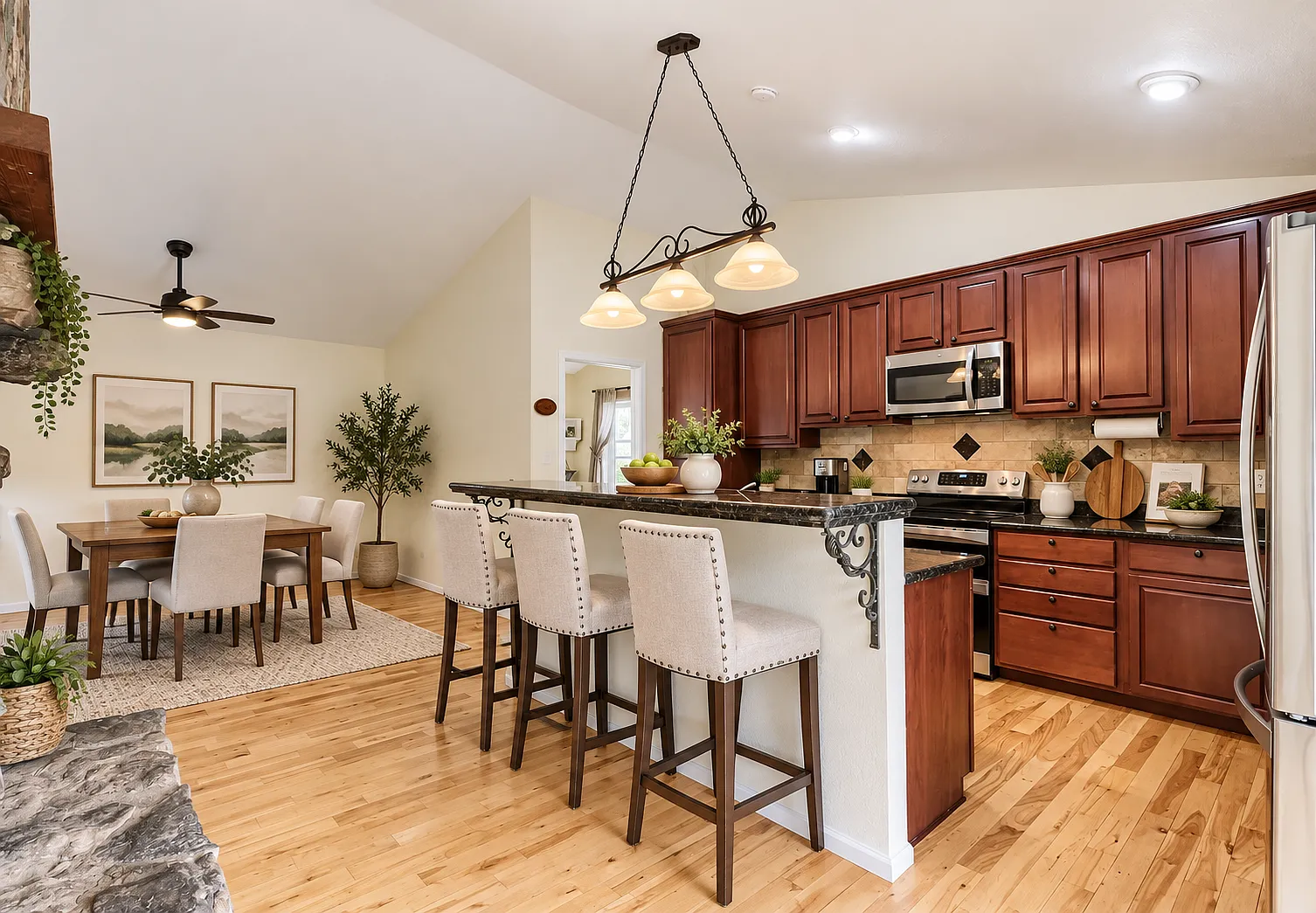 3 bed, 2159 sqft, $3,200 — Photo 4