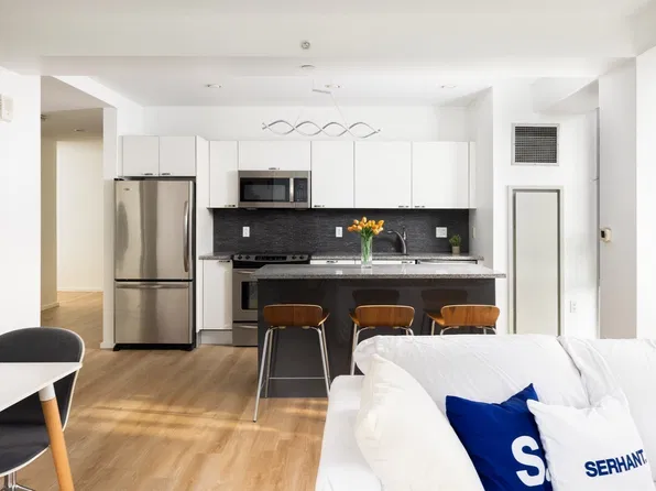 2 Earhart St Unit 1003, Cambridge, MA 02141