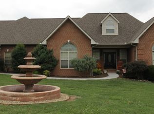603 Rumble Wood Ln, Seymour, TN 37865
