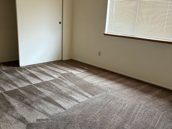 4th image of 9641 N Loop Blvd