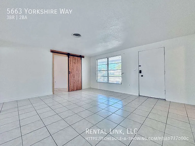 5663 Yorkshire Way — Photo 4
