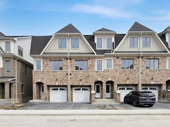 247 Danzatore Path #25, Oshawa, ON L1L 0P9