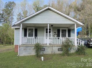624 Blue St, Troy, NC 27371