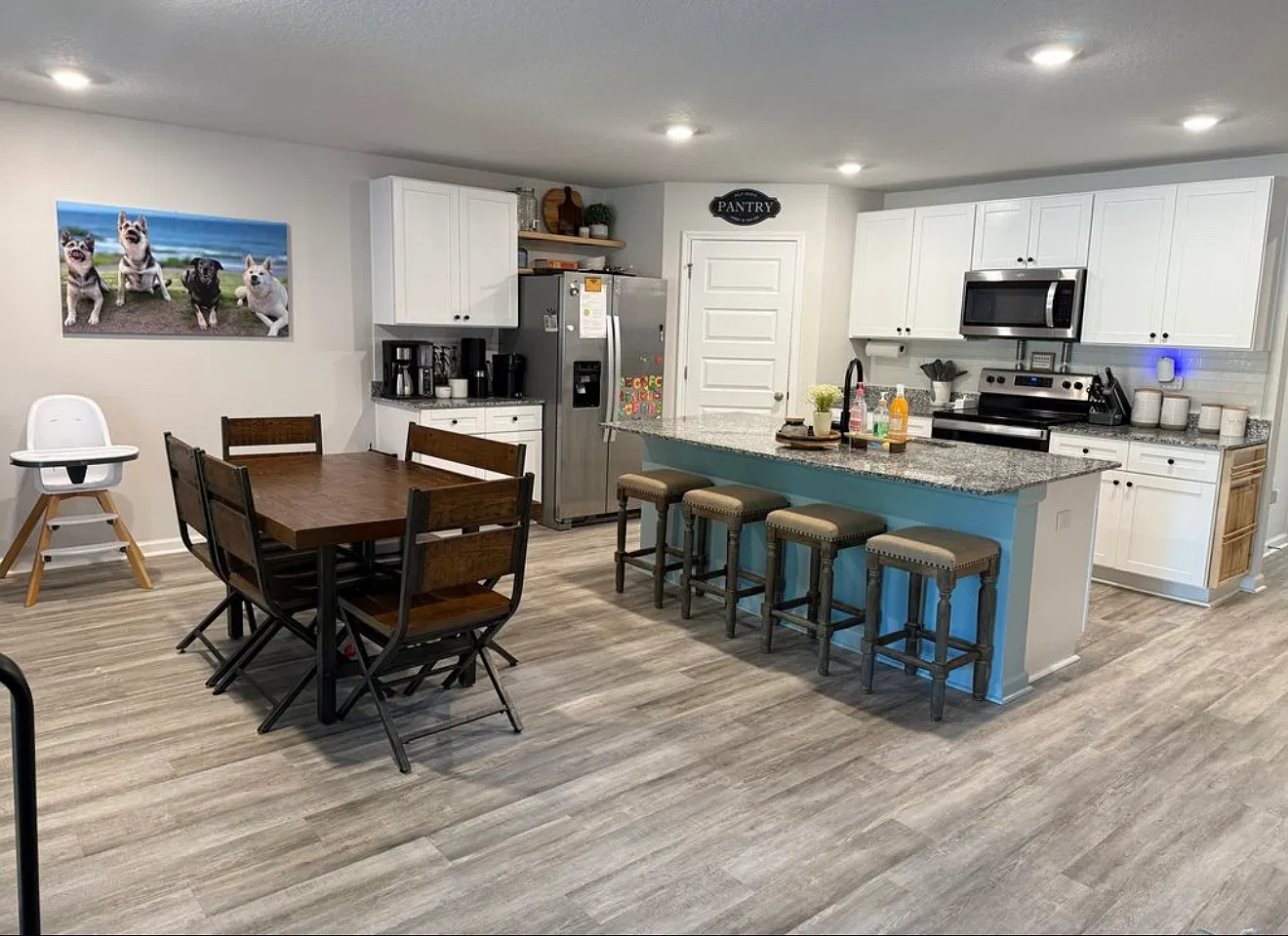 4 bed, 1787 sqft, $2,300 — Photo 2