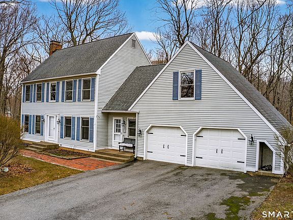 4th image of 67 Pine Hill Road