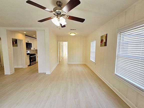 4th image of 1300 Brazos St