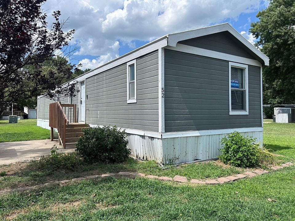 1st image of 3000 Tuttle Creek Blvd #52