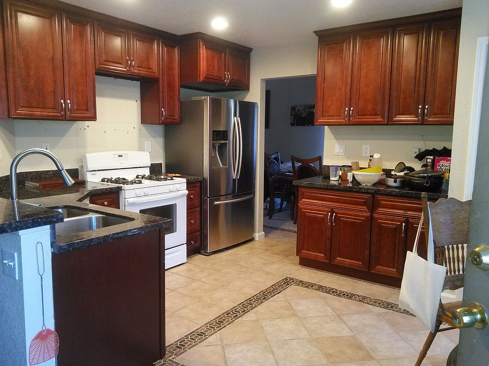 2nd image of 3236 Jeanette Ct