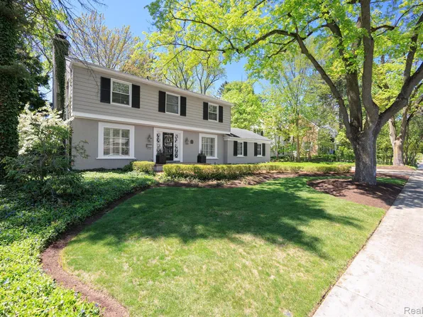 229 Clifton Rd, Bloomfield Hills, MI 48301