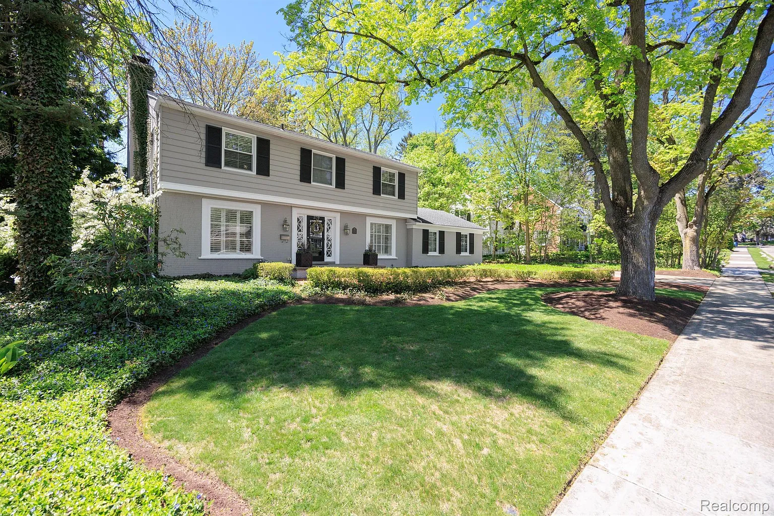 229 Clifton Rd photo 1