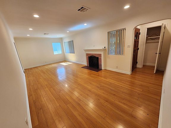 4th image of 11566 Kittridge St