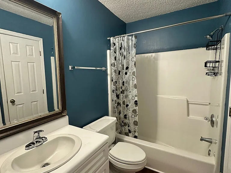 906 Litchfield Way #C — Photo 16