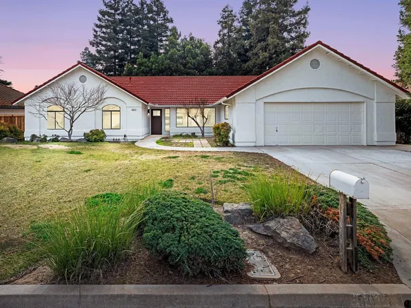 5017 W Locust Ave, Fresno, CA 93722