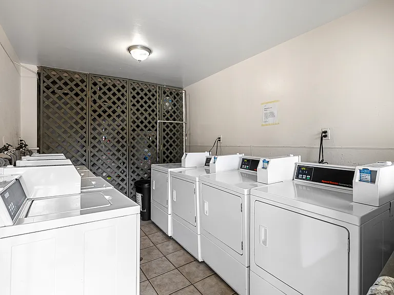 Woodruff Apartments — Photo 4