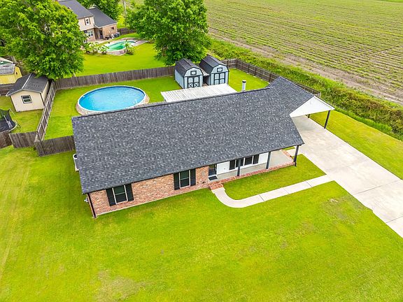 2nd image of 3012 Parish Rd