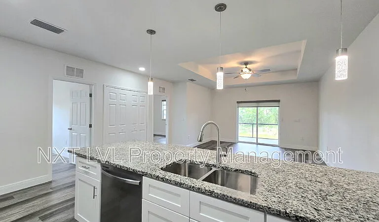 5050 Jones Dr — Photo 8