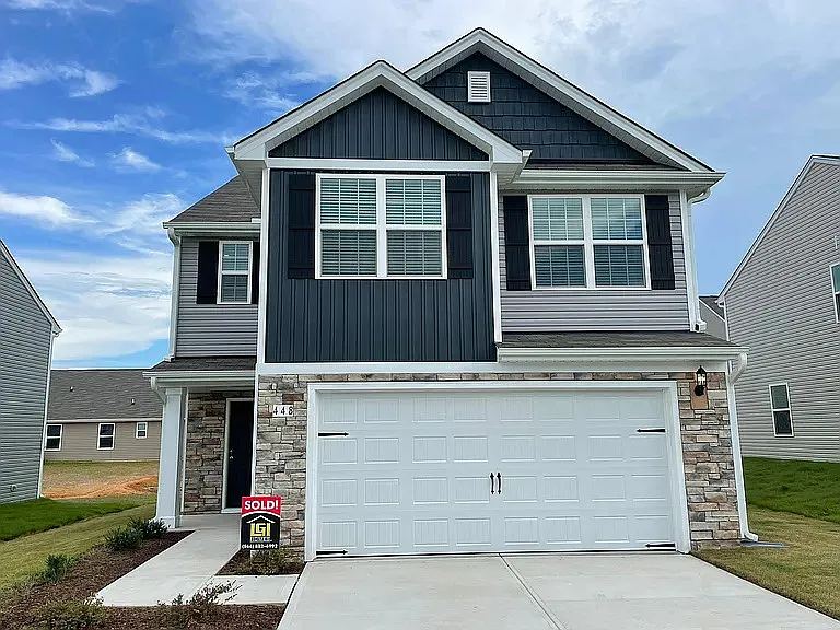 448 Turning Lake Dr — Photo 1