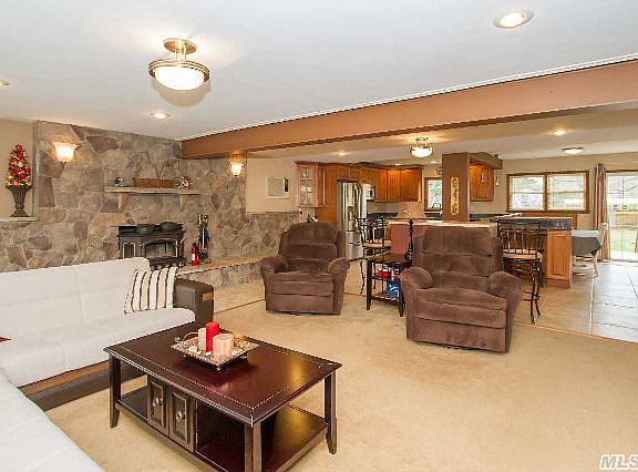 3rd image of 2A Ellen Dr